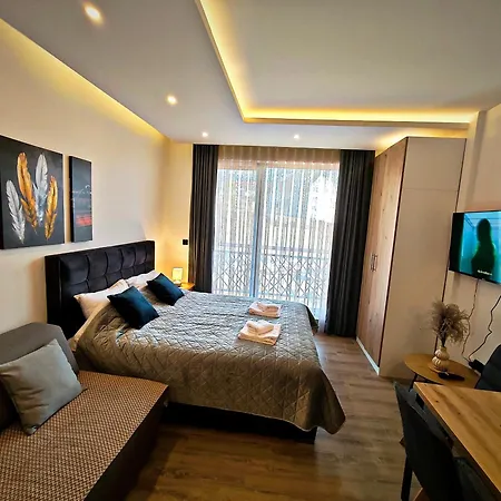 Harmony, Hill A85 Apartman