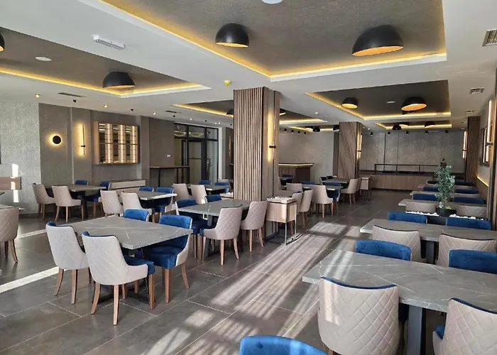 Harmony, Hill A85 アパート *